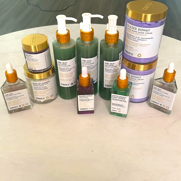 TRULY Other - Truly Skincare 11x serum face phyto boost moon glazed donut new lot